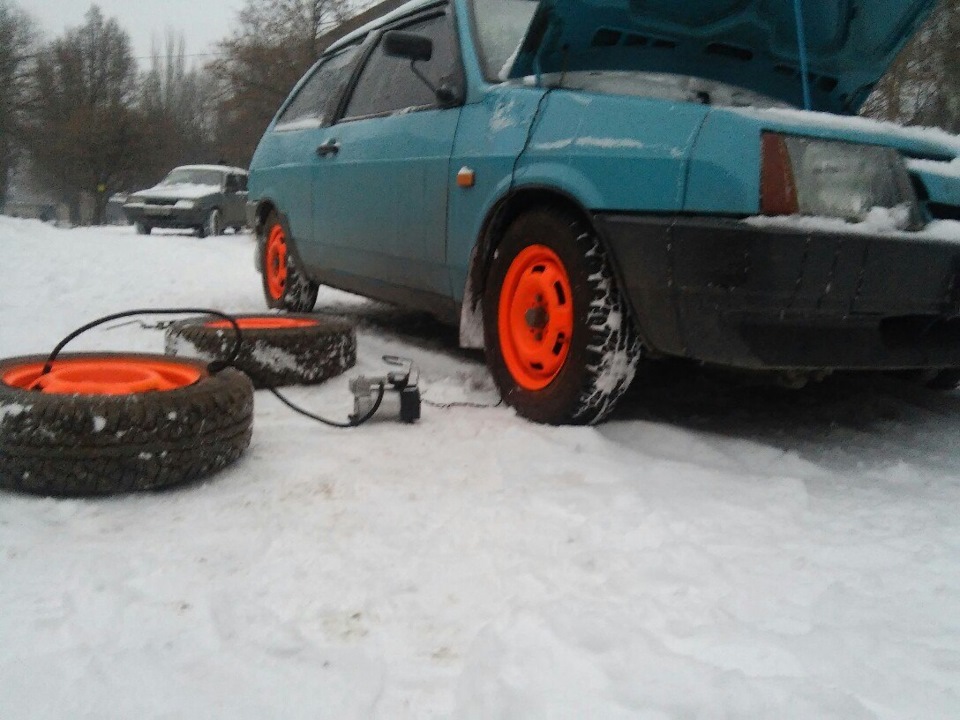 пришла зима и тапки пожелтели:-) 2