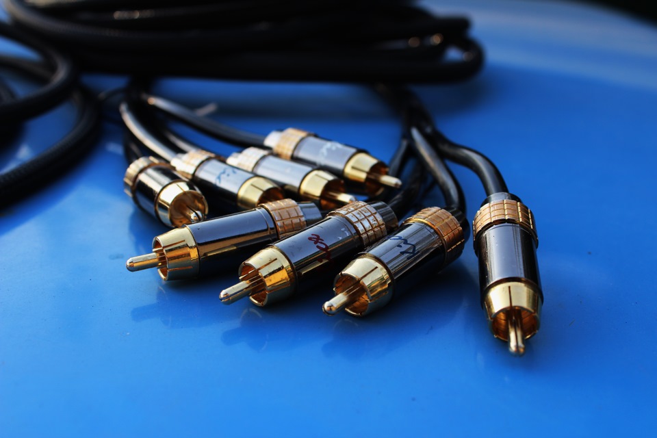 Міжблоки Kicx та Blaupunkt AutoFun Line 3