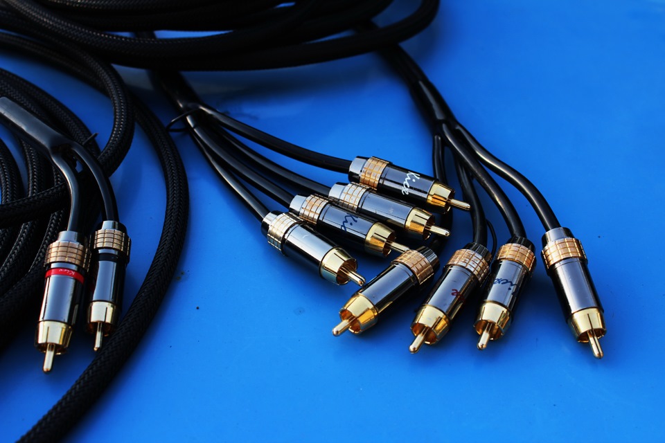 Міжблоки Kicx та Blaupunkt AutoFun Line 2