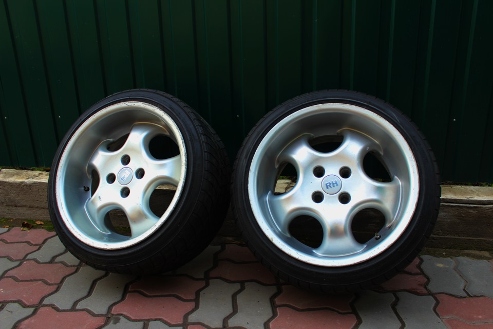 Продано RH R16 4x100 j9 ET45 и R17 7j 4x100 ET35 5