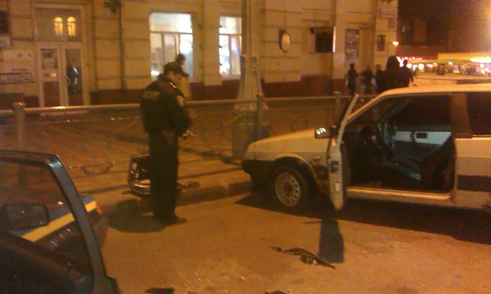 Про розбите скло та спробу викрадення автомобіля+потрібна консультація юриста 1