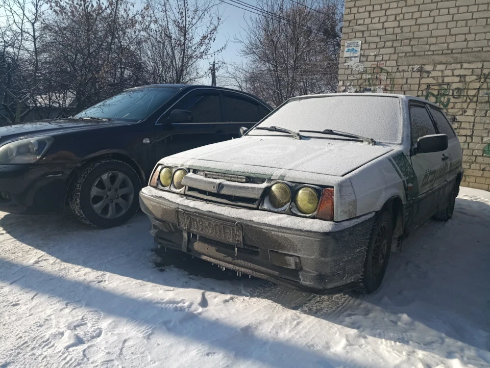 і ще один комплект коліс)