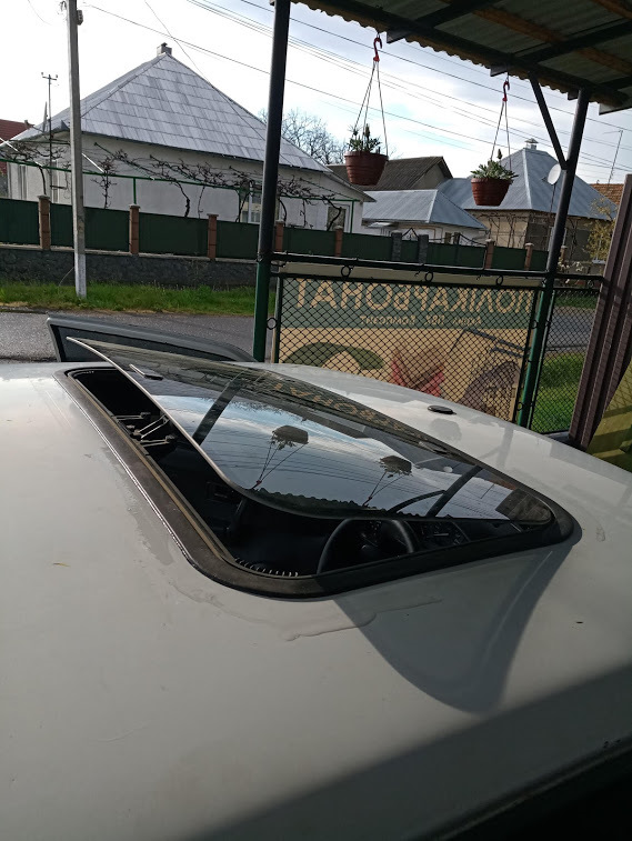 установка люка від сеат 4