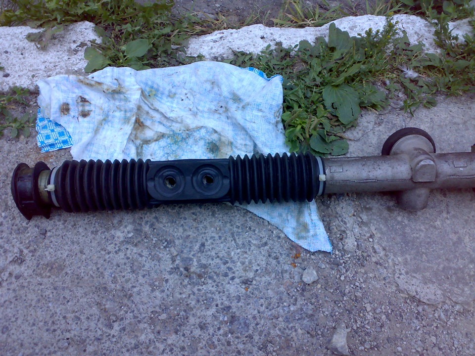 Пильовик рульової рейки, відбійники, радіатор 5