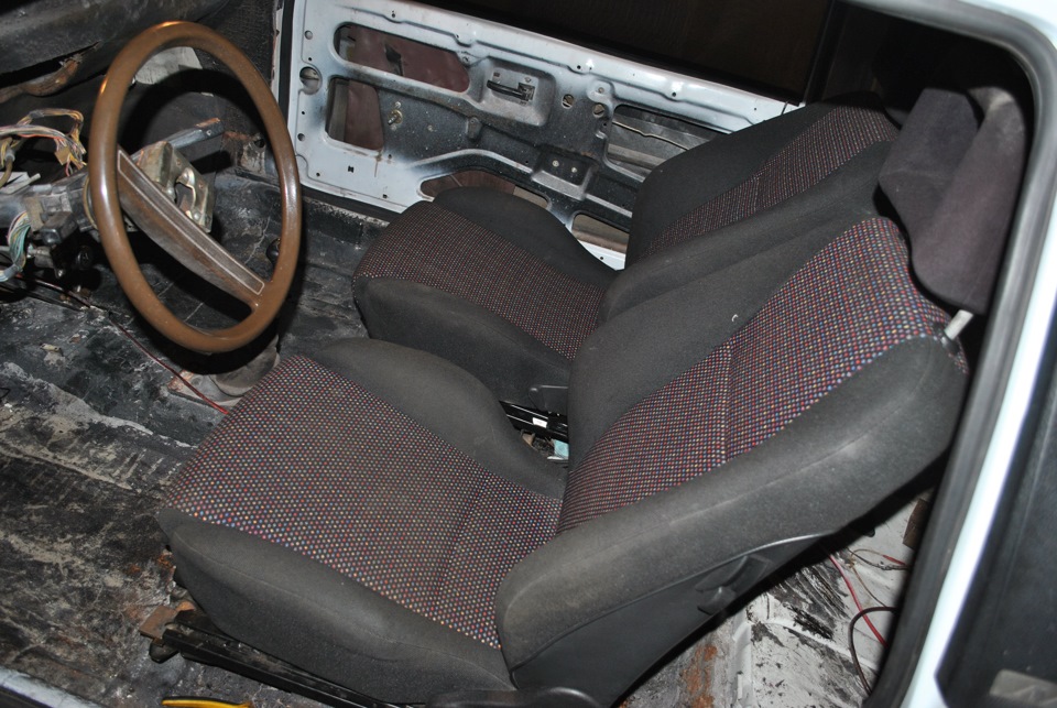 Сідухи Recaro) 2