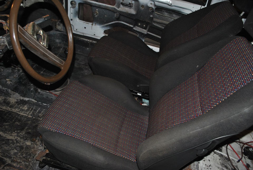 Сідухи Recaro) 3