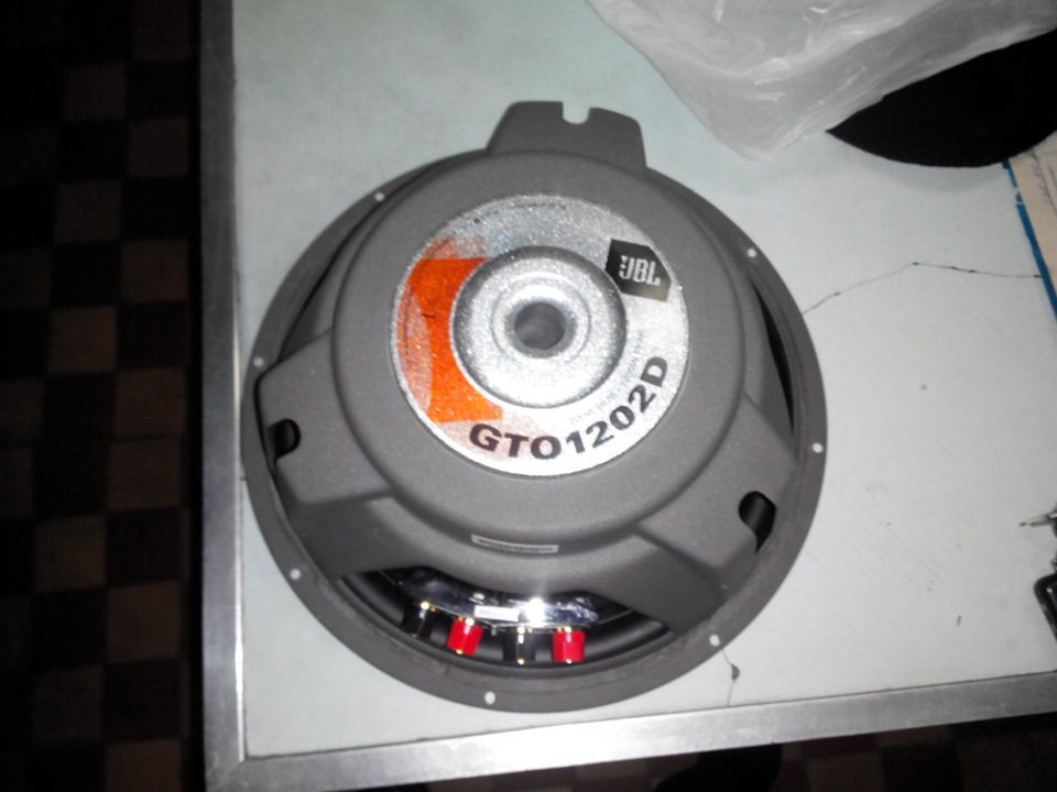 Початок! Сабвуфер JBL. 5
