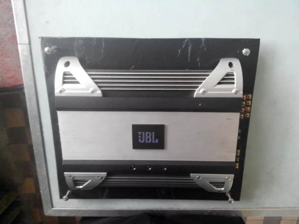Підсилювач 4х канальний JBL.