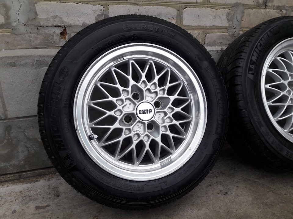 Диски EXIP r14 тапки на літо 2