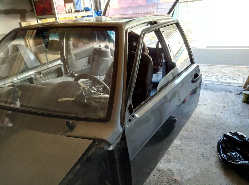 Ура, малюка пофарбована, збираю)) 3