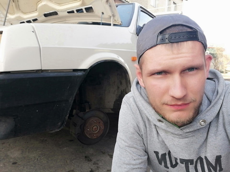 Заміна рульових наконечників та шарових опор. 1