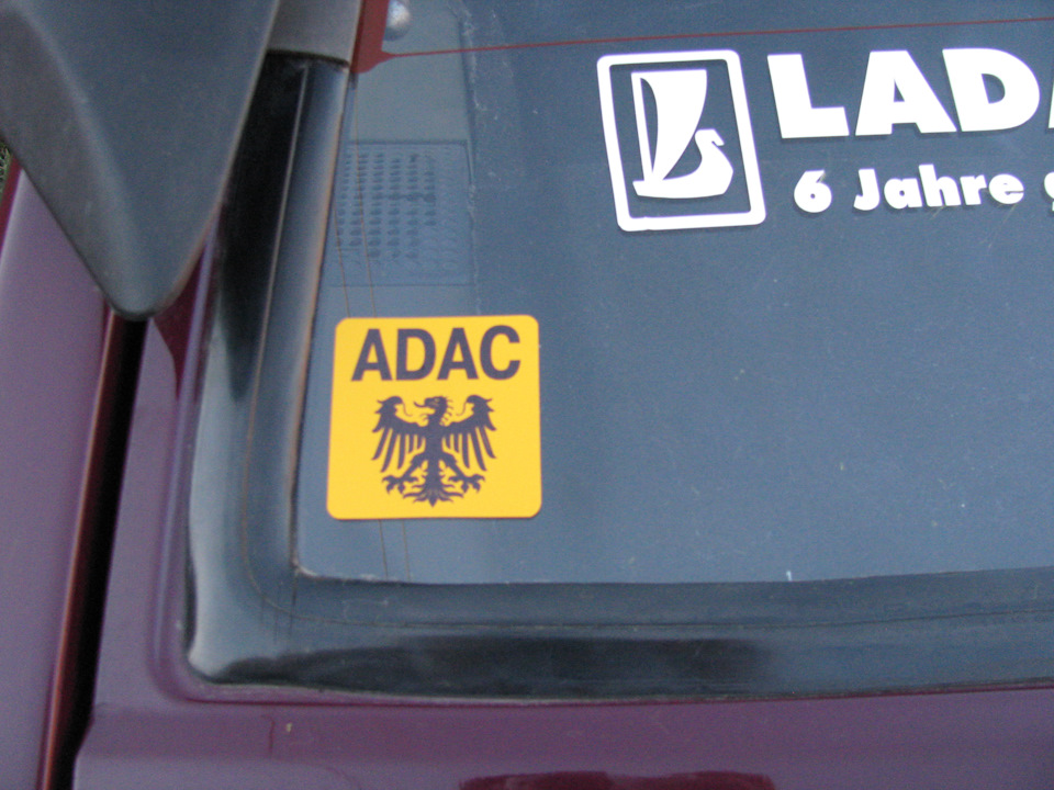 Ще більше Deutsche. Наклейки ADAC та LADA garantiert. 4
