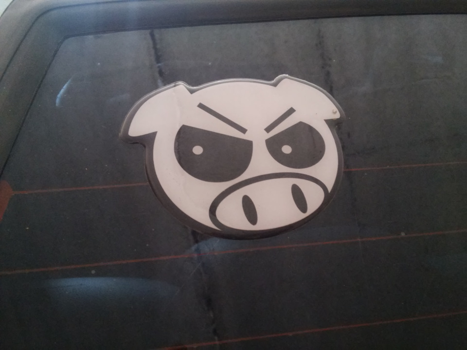 Свинка Piggie 3D наклейка…)) 1