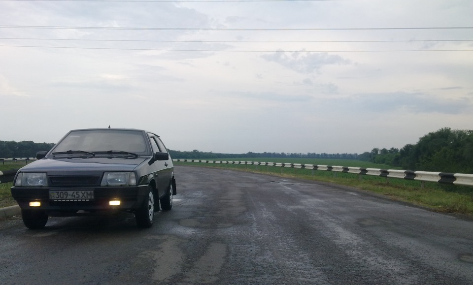 Літо. Дощ. Шосе. 2