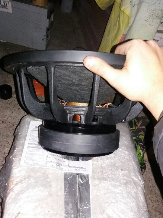Custom on base Ultimate Audio JSW-15 4