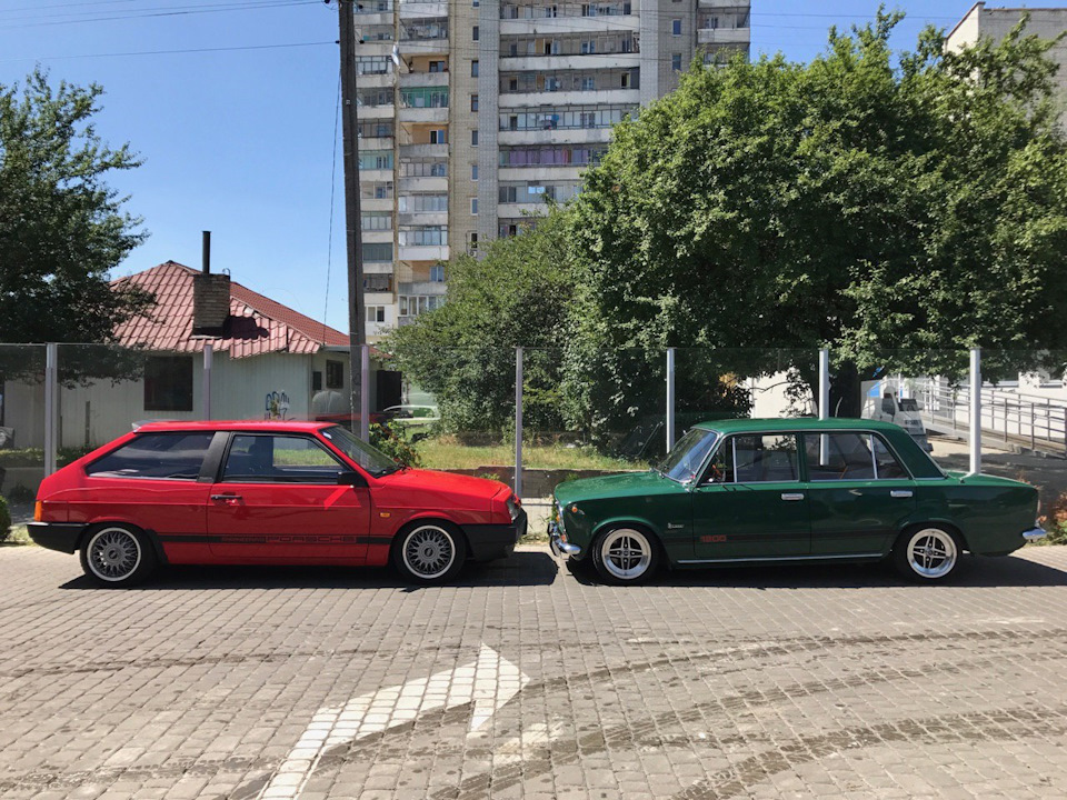 Дві круті тачки в кадрі=) 5