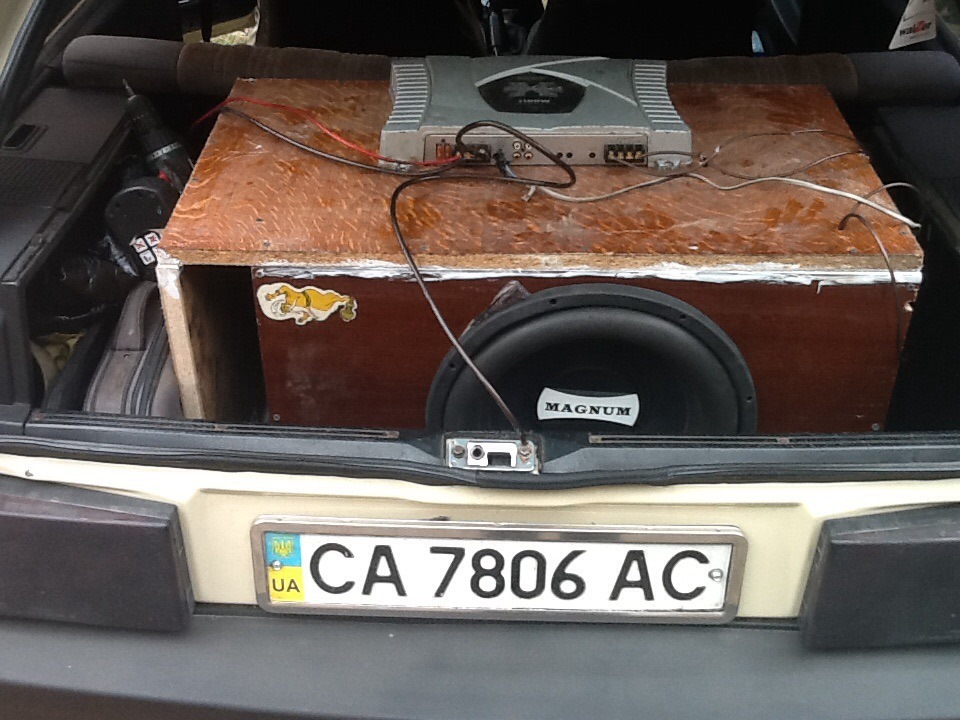ФІ короб під 15ху з налаштуванням 32 Гц та Alphard Magnum M15D2 4