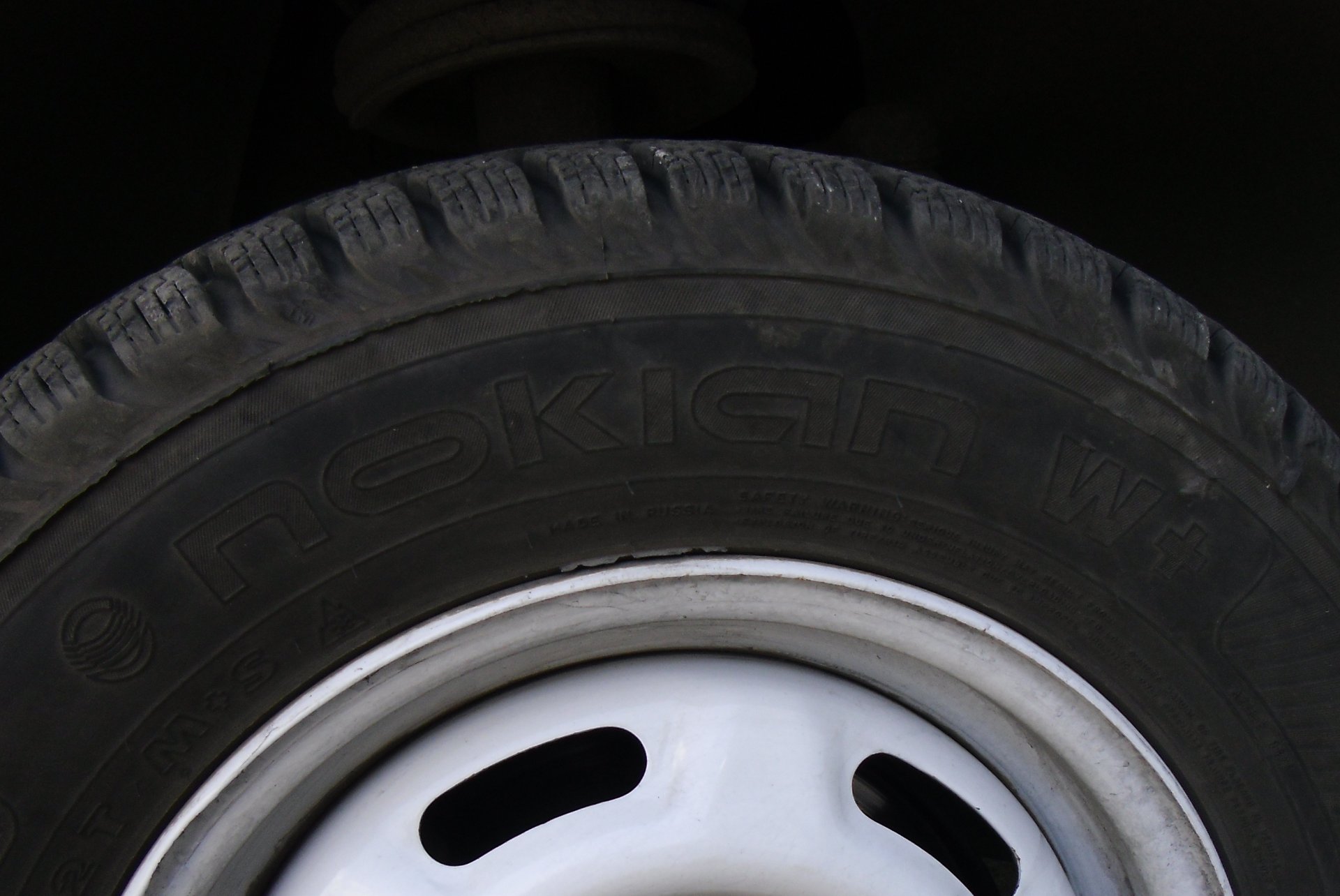 Nokian W+ 175/70 R13 2