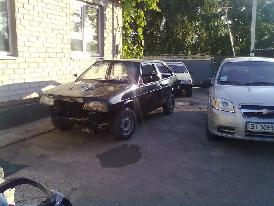 Фарбування та збирання.