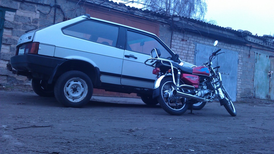 Немного старой фотоссесии с мопедом :) 5