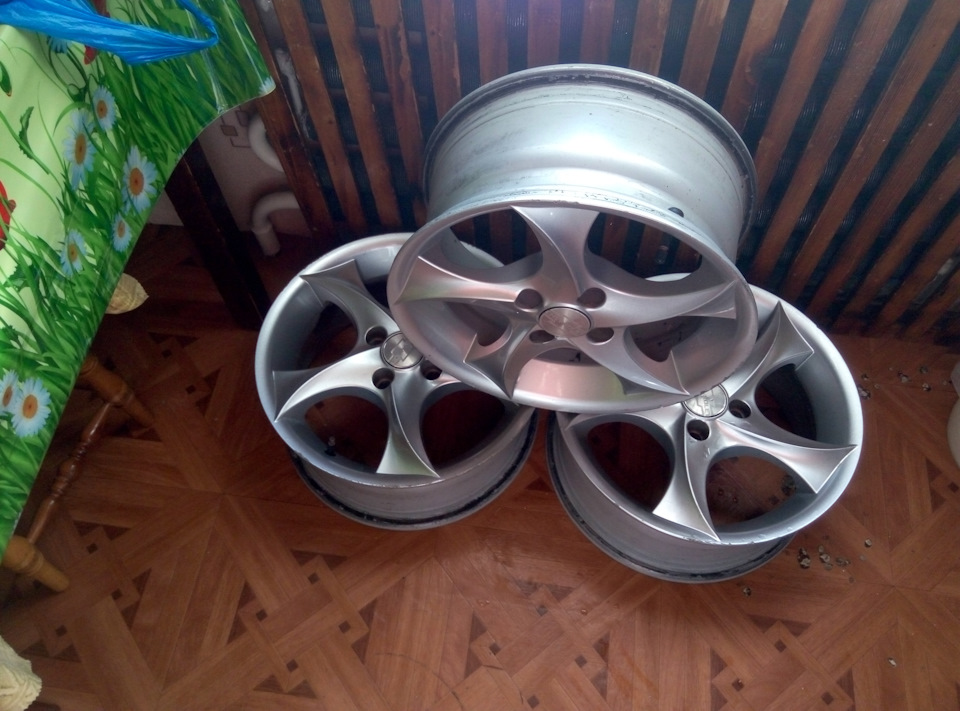 Лиття R15 4*100*6.5J 4