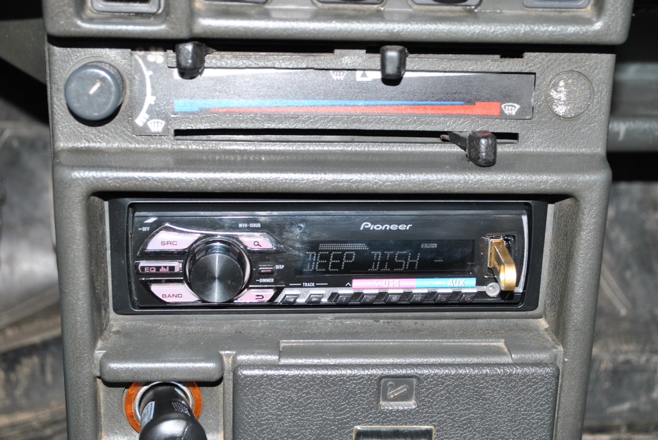Автомагнітола Pioneer MVH-150UB 1