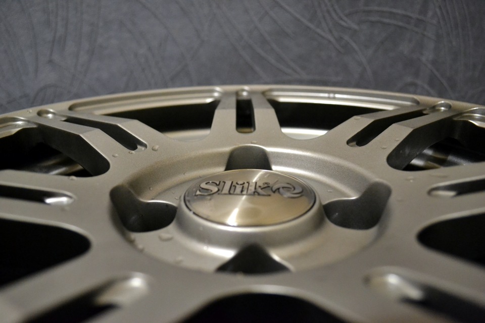 SLIK L1821K 2
