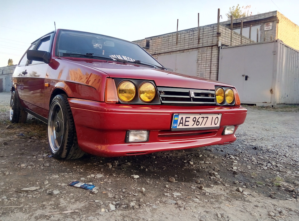 Hella ( yellow) Morette, фарбування порогів, проміжний результат) 4