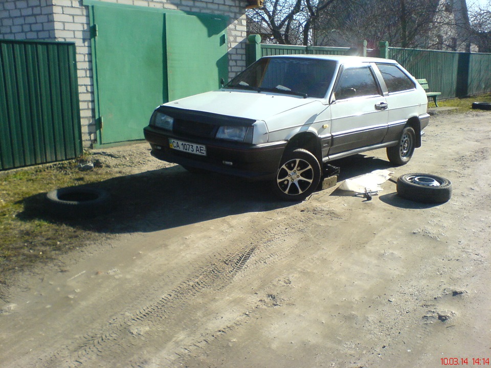 Взяв ще диски, примірка 2