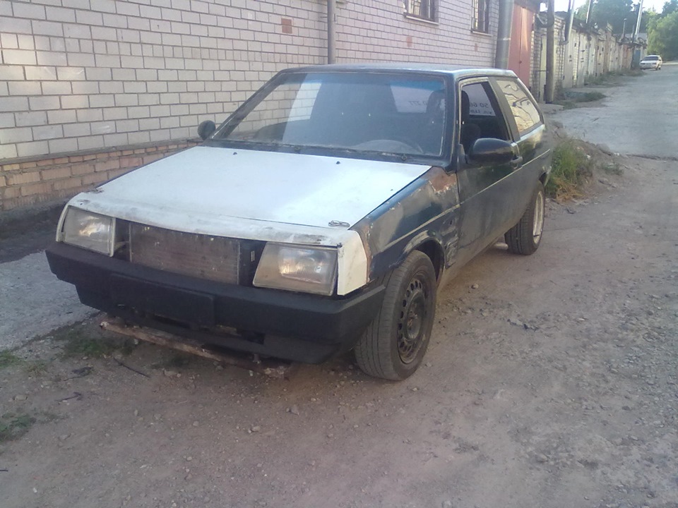 поставив капот 1
