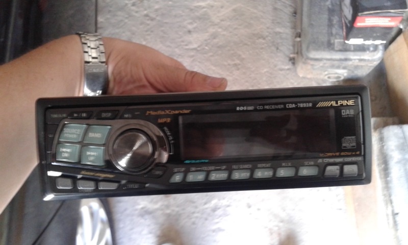 Alpine CDA-7893R 2