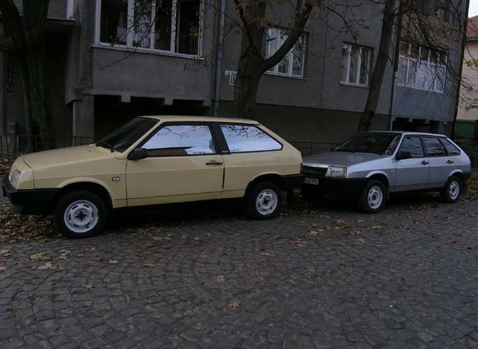 Жовта та срібляста 1