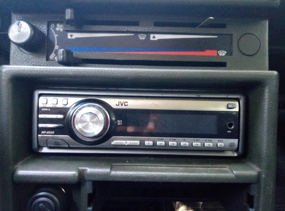 прикупив pioneer mvh-180ubg 1