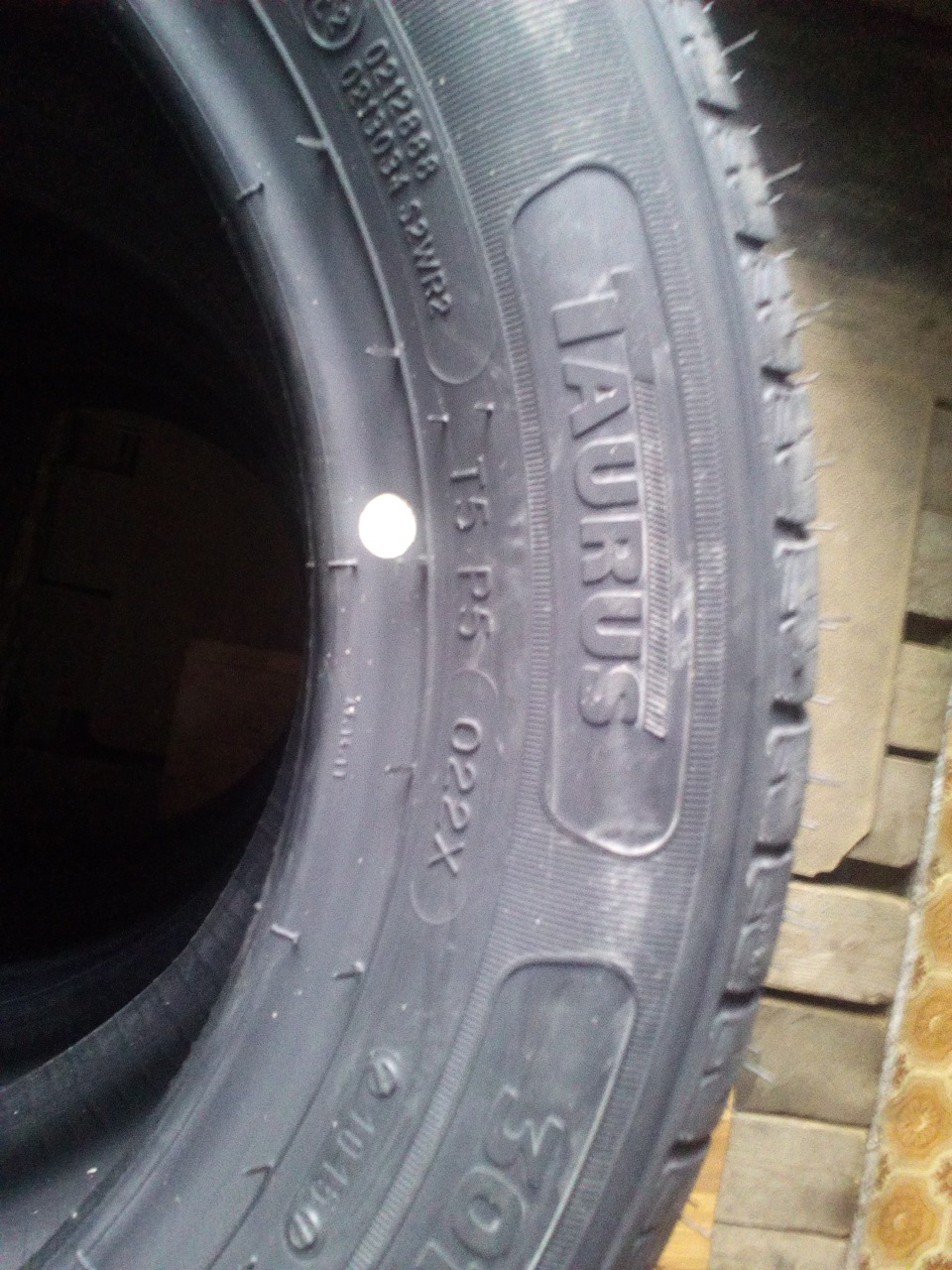Прикупив гуму на літо Taurus TOURING 301 185 60 r14 4