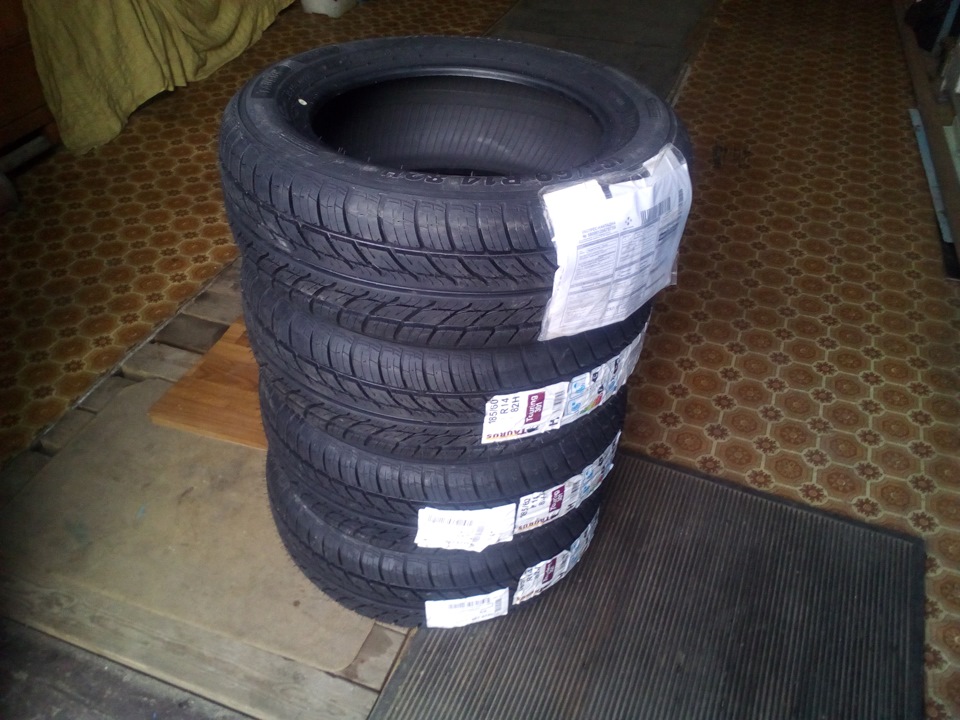 Прикупив гуму на літо Taurus TOURING 301 185 60 r14 1