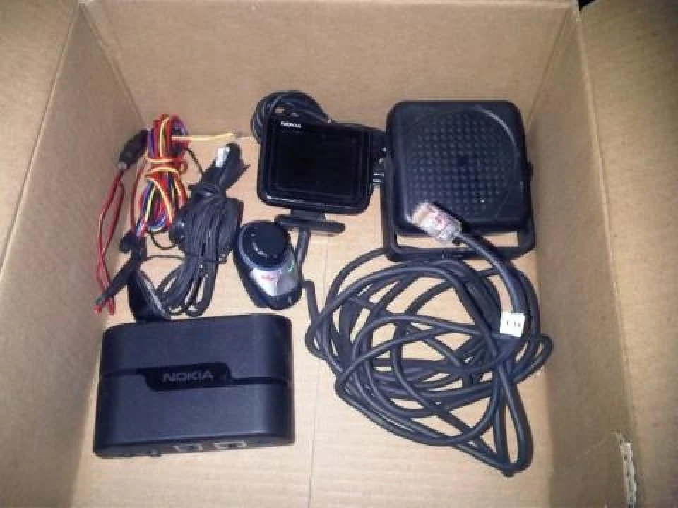 Установка Nokia Bluetuooth Display Car Kit CK-15W