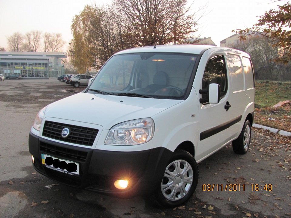 моя біла -Fiat Doblo 1