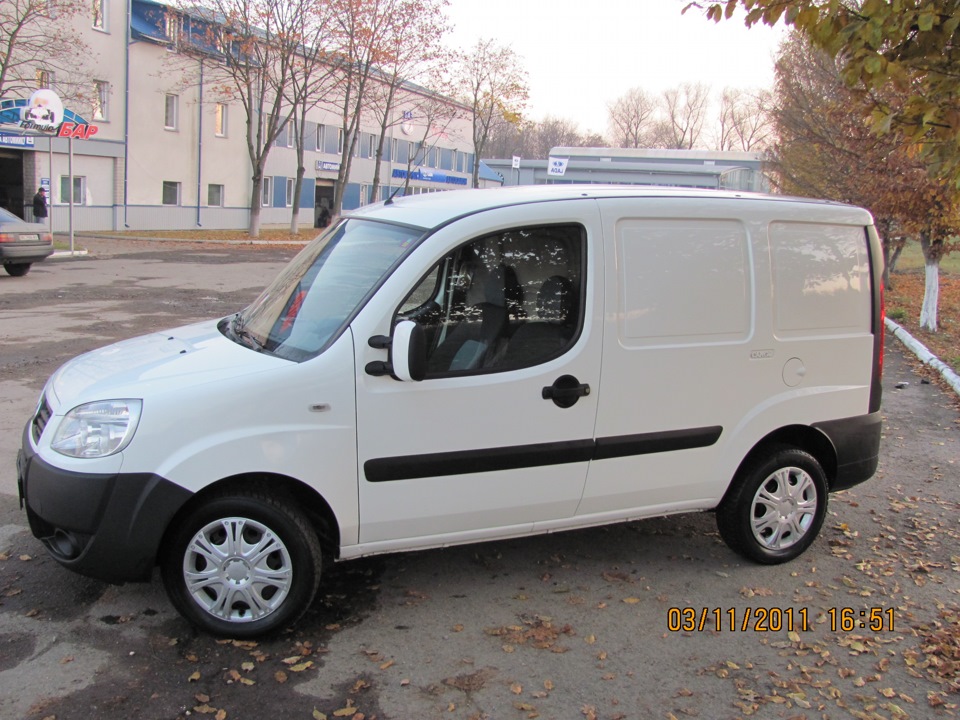 моя біла -Fiat Doblo 4