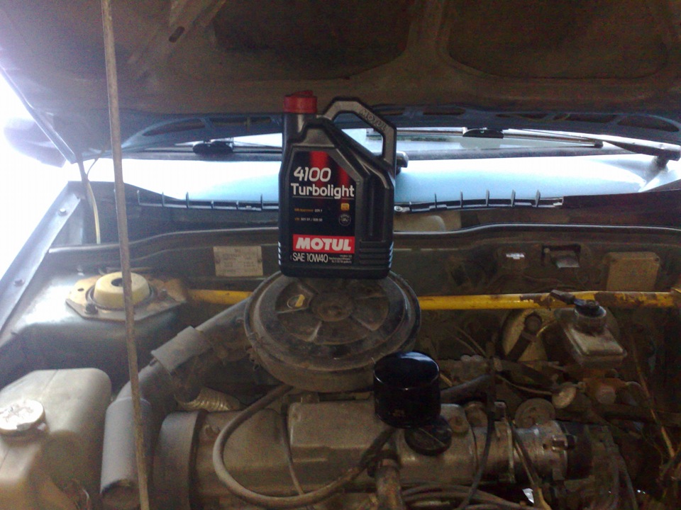 Заміна мастила на Motul 4100 Turbolight 10W-40 1