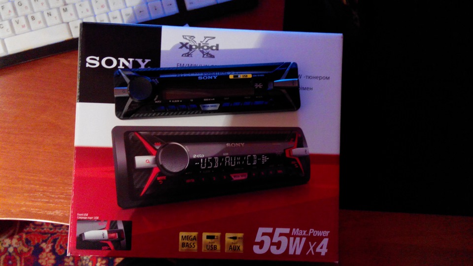 купив sony CDX-G1100U 1