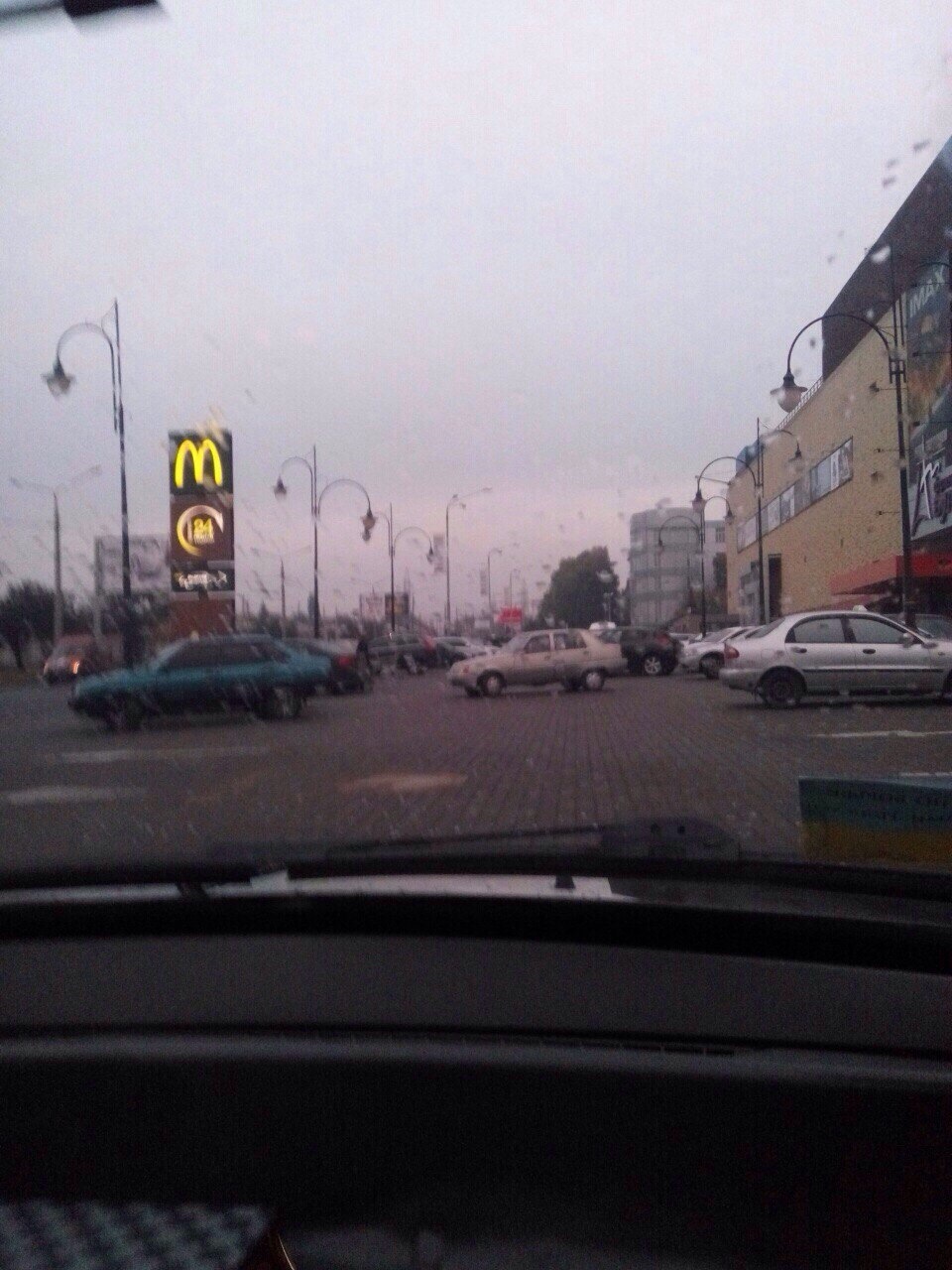 Відмінно помив машину 5