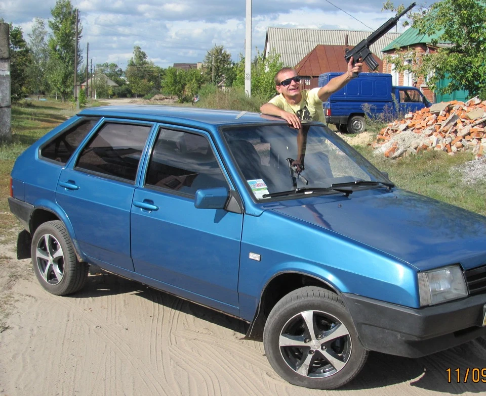 заводські дзеркала задні передні двірники в колір авто