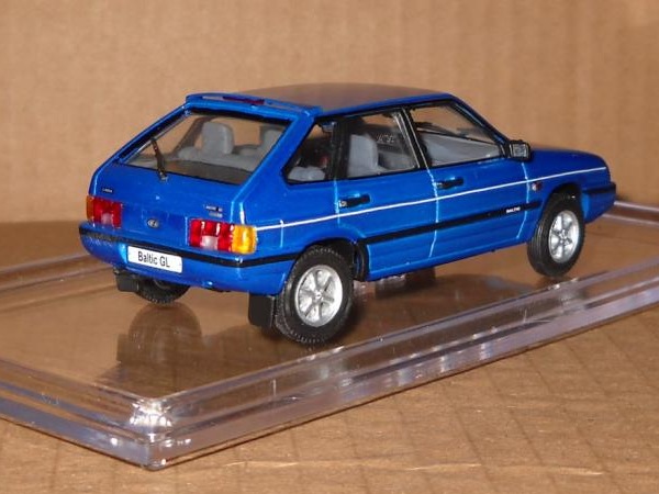 Моделька 1:43 моєї фіночки) 2