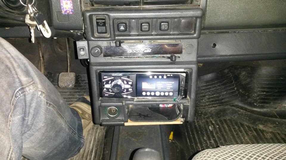 замінив магнітолу 3