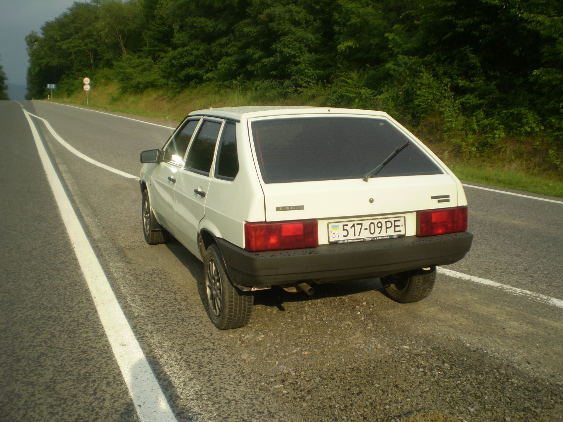 Задні ліхтарі? 1