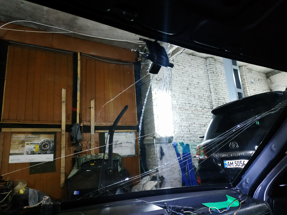 Нове лобове Safeglass Tinted 3