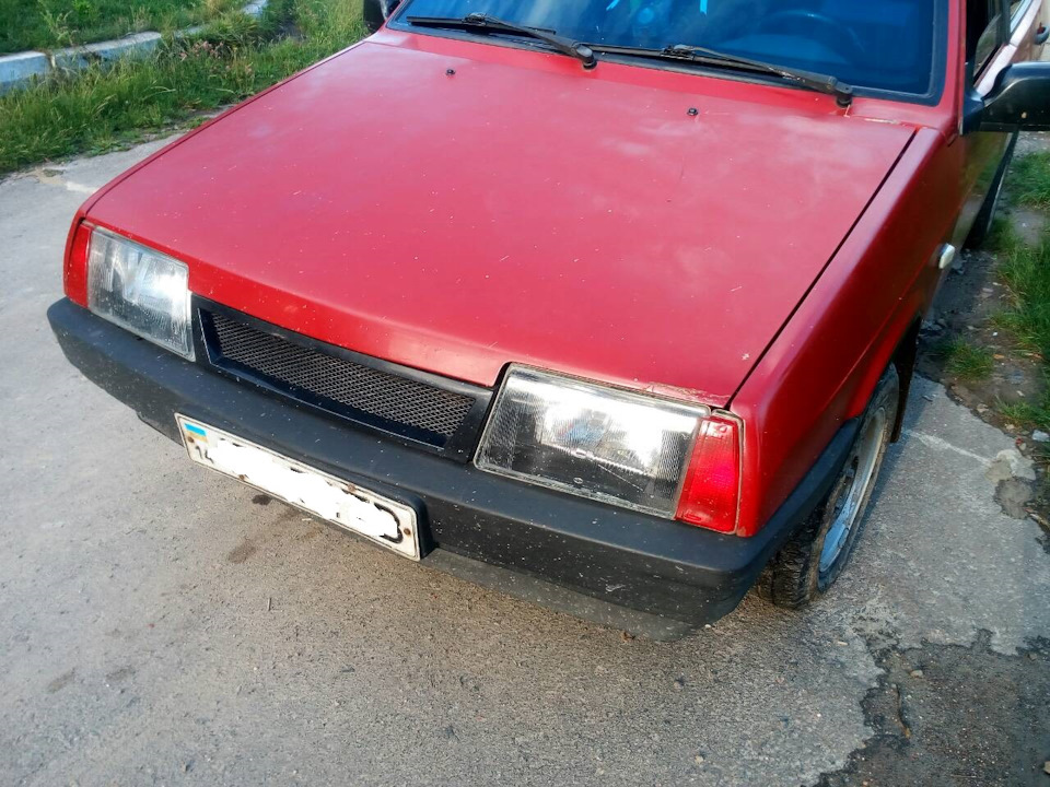 Встановлюємо решітку без значка) 1