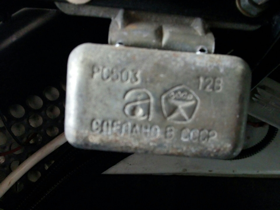 Навіщо спойлер на даху? 2