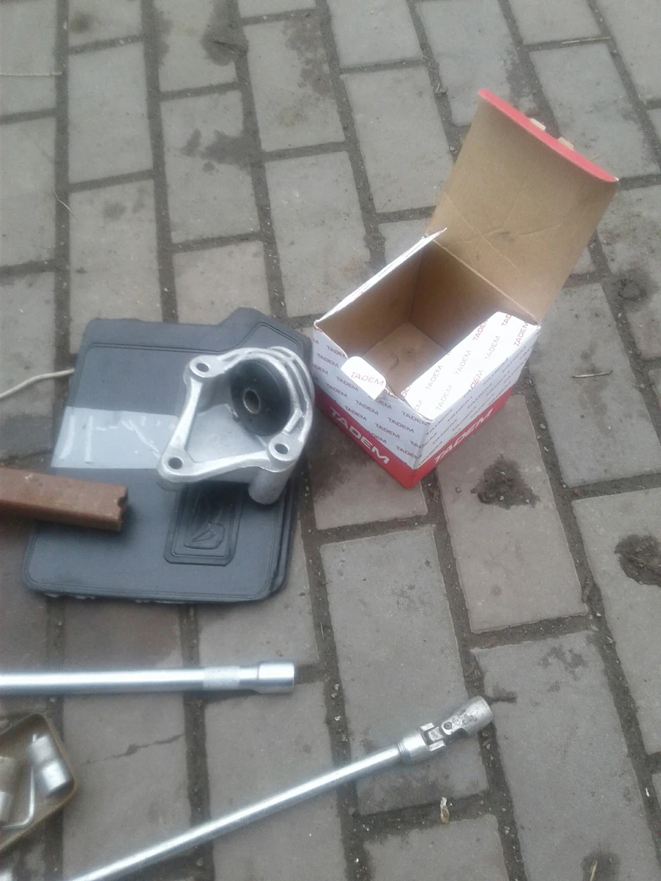 Краб втомився. Краб захворів. Краб вже не хоче служити.