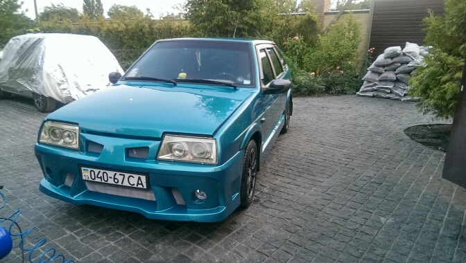 83п.-Фарбуємо губи*ENRGY_AUTOSHOW KIEV 4